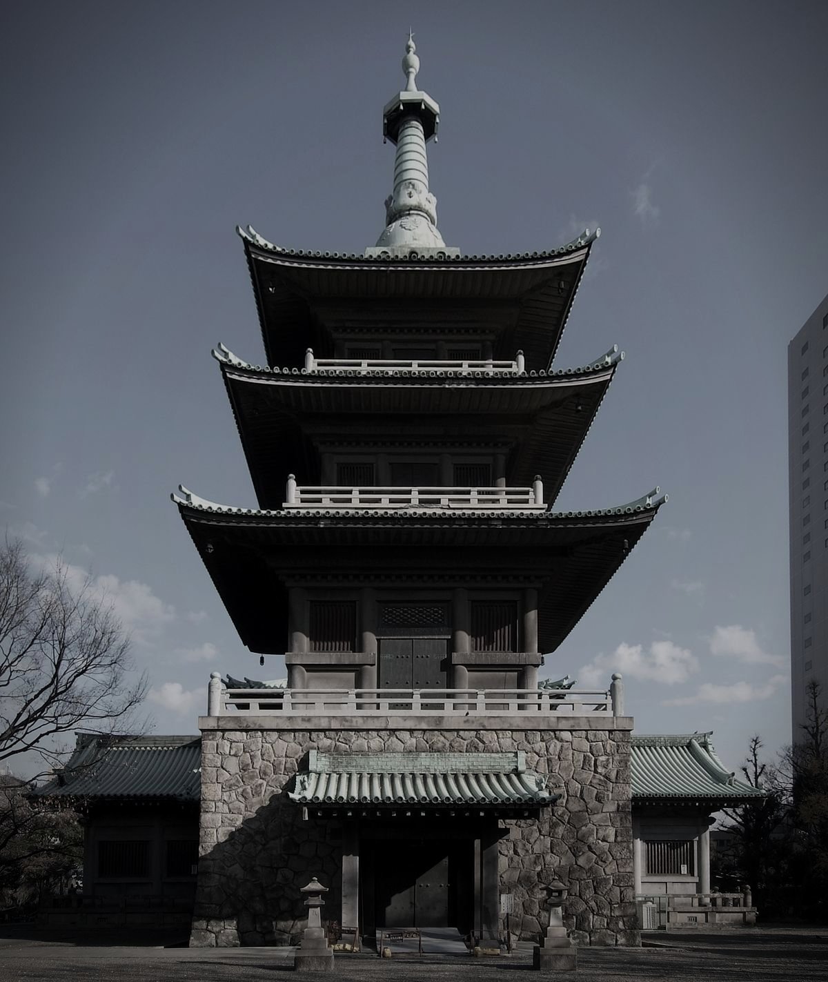東京都慰霊堂（横網町公園）のイメージ 4 / 4（モザイク処理済み）