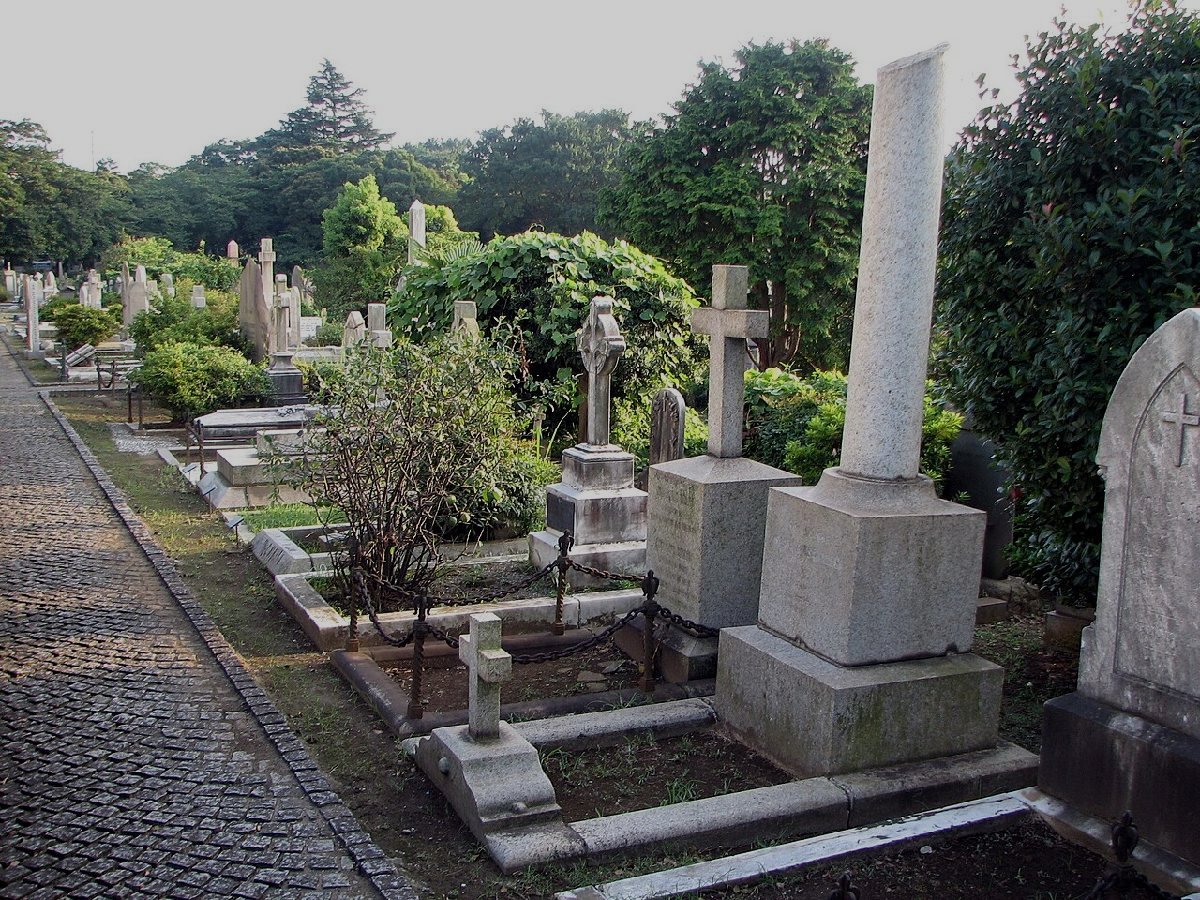 横浜外人墓地のイメージ（モザイク処理済み）