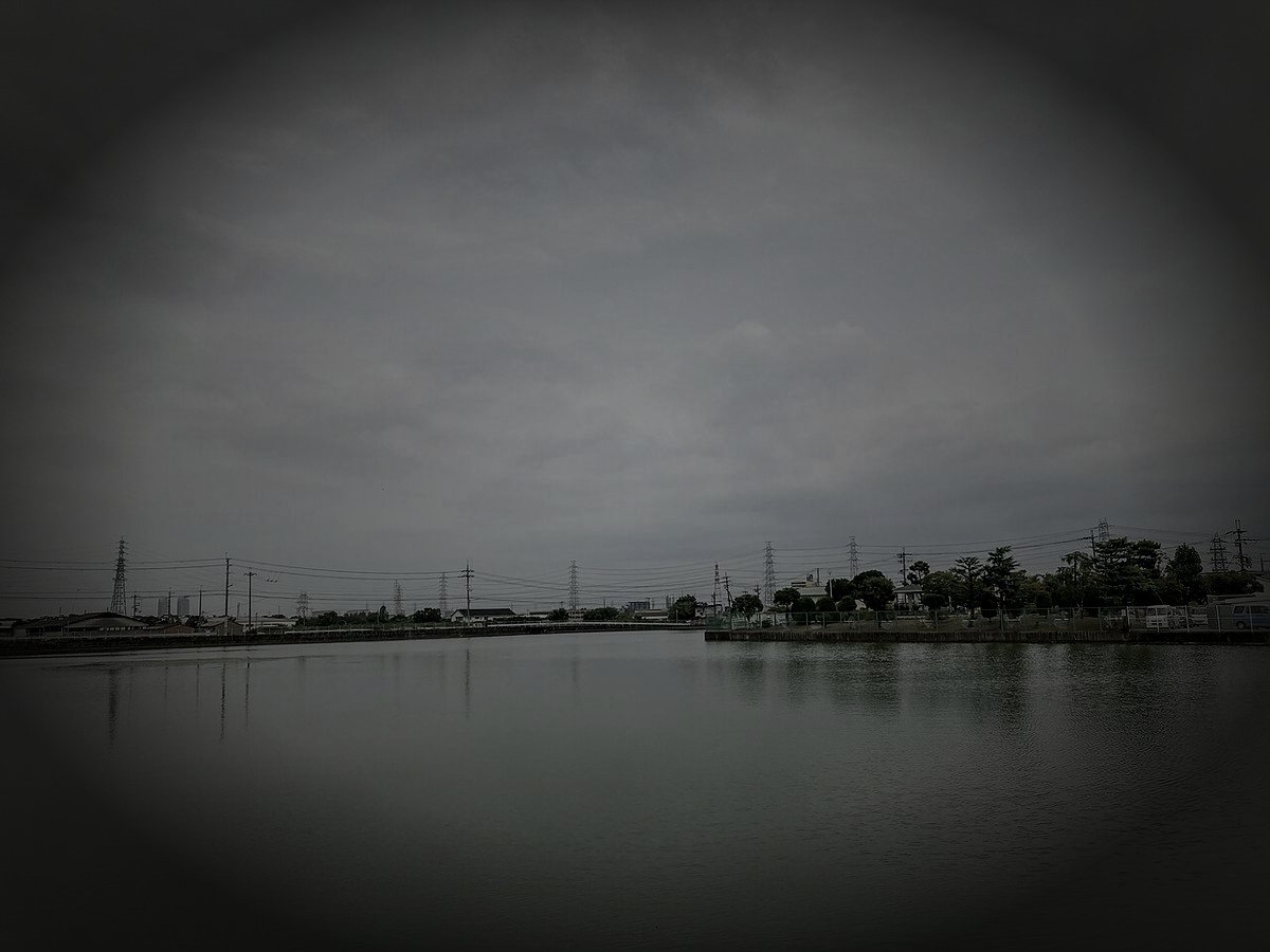 松原市廃工場の労働者霊のイメージ（モザイク処理済み）