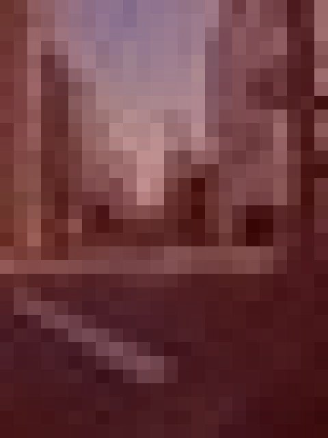 伊那市旧伊那街道の旅人霊のイメージ（モザイク処理済み）