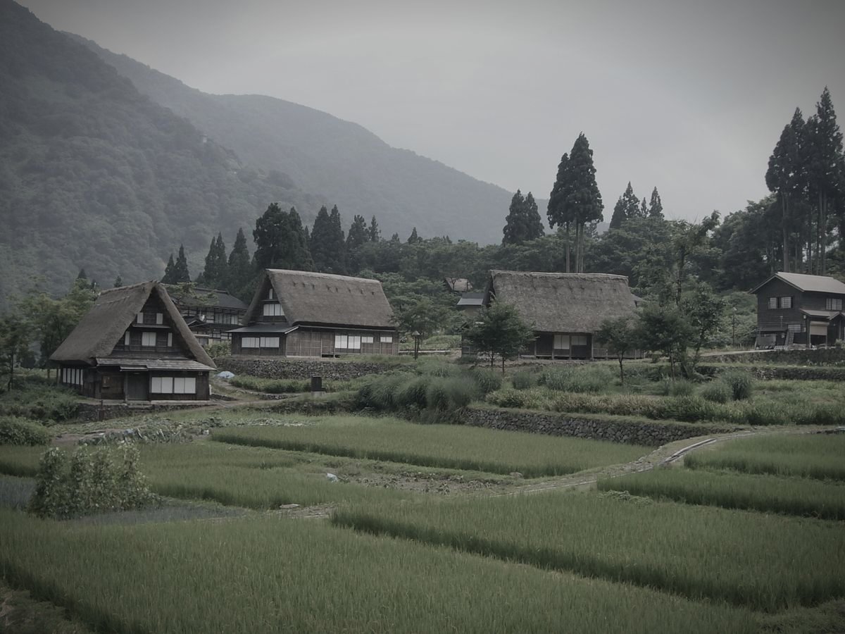 南飛騨白川村旧合掌造り廃集落のイメージ(モザイク処理済み)