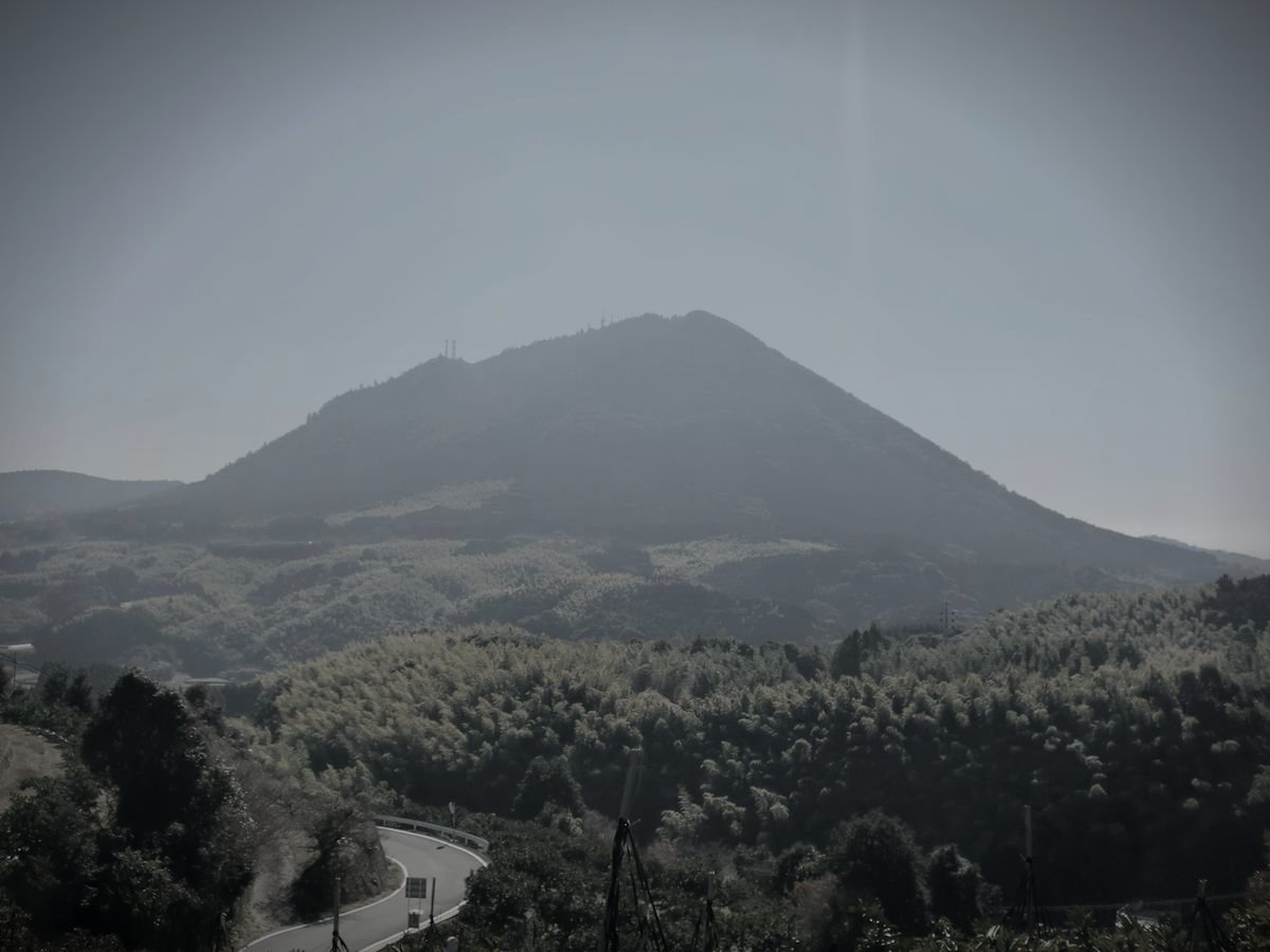 金峰山のイメージ（モザイク処理済み）