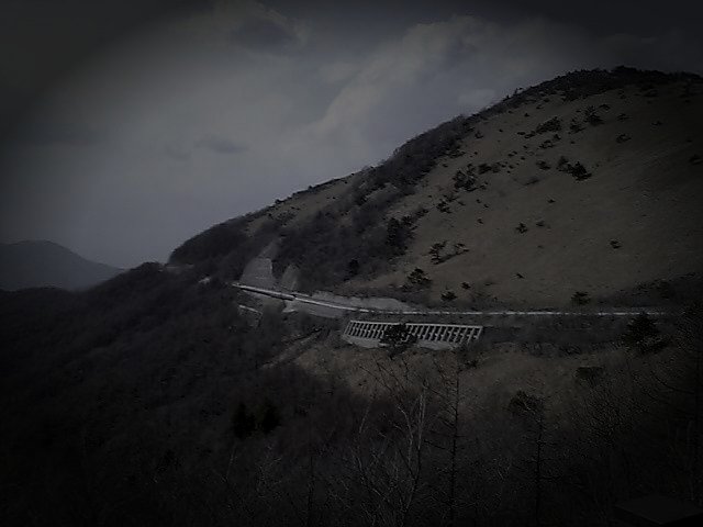 霧ヶ峰心霊スポットのイメージ(モザイク処理済み)