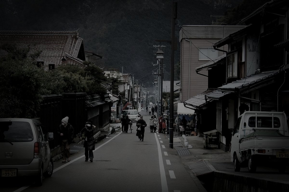 智頭町の旧宿場廃屋のイメージ（モザイク処理済み）