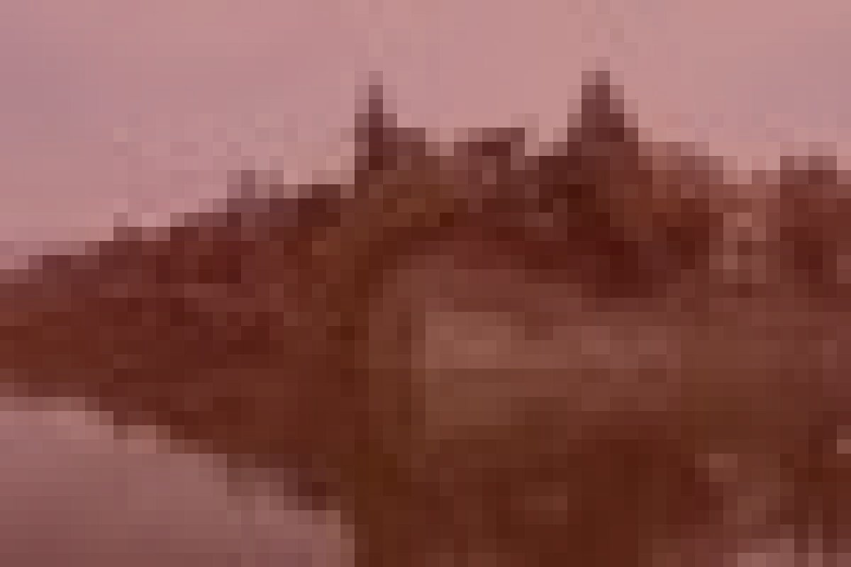 会津若松市旧鶴ヶ城の武者霊のイメージ（モザイク処理済み）