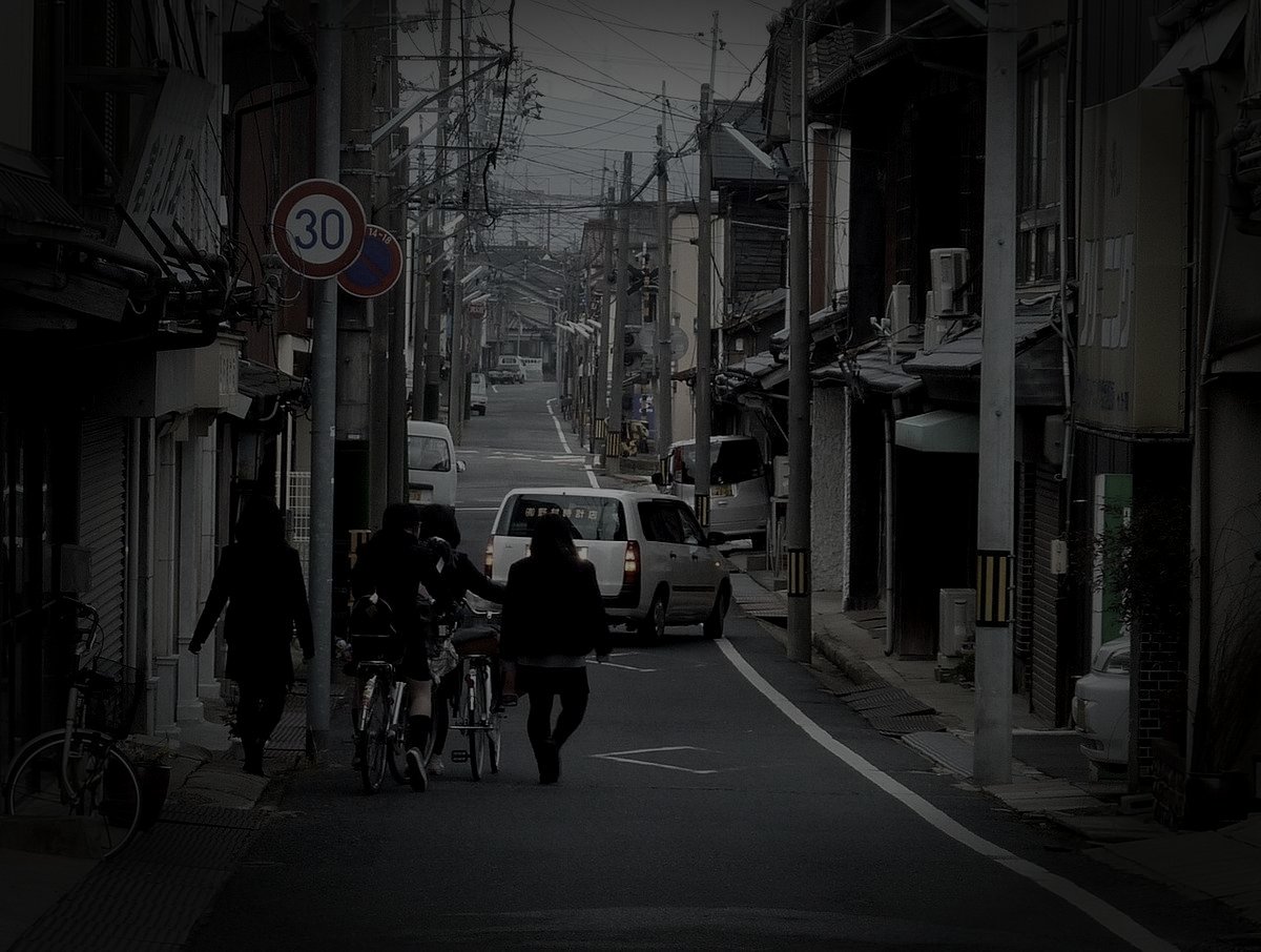 長門市の旧廃旅館のイメージ（モザイク処理済み）