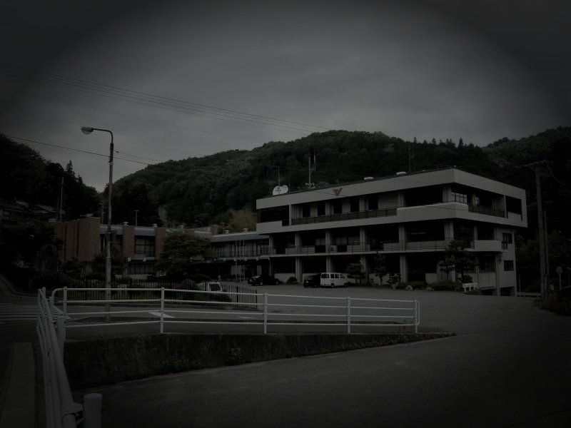 下條村廃農村の霊火のイメージ（モザイク処理済み）