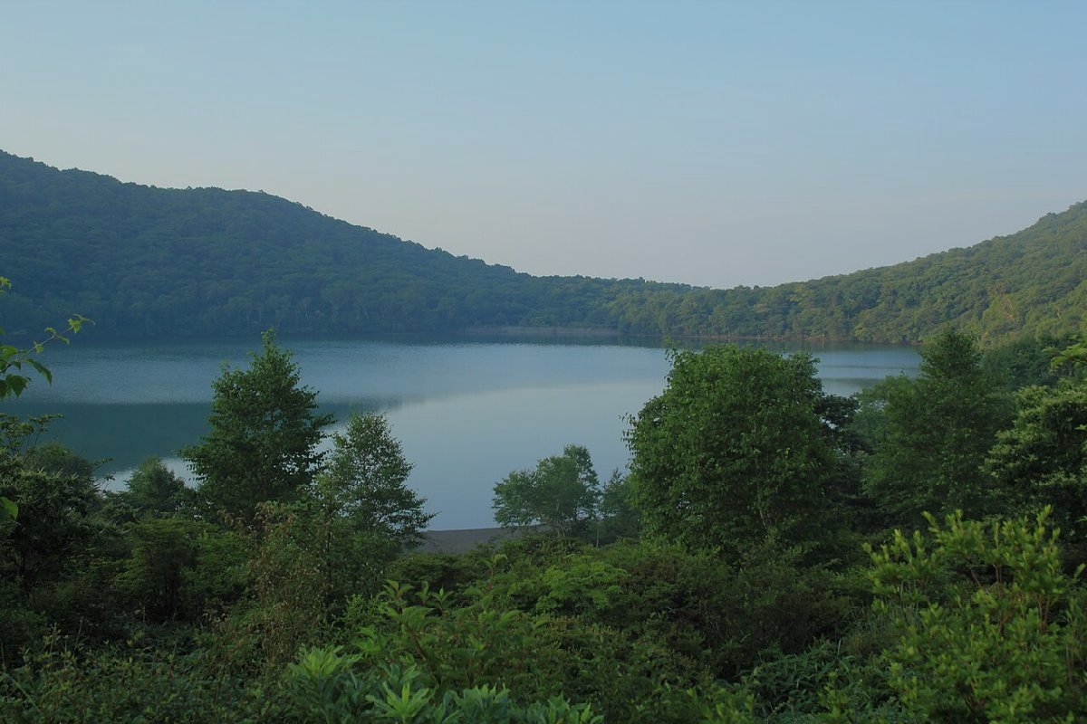 赤城山・小沼のイメージ（モザイク処理済み）