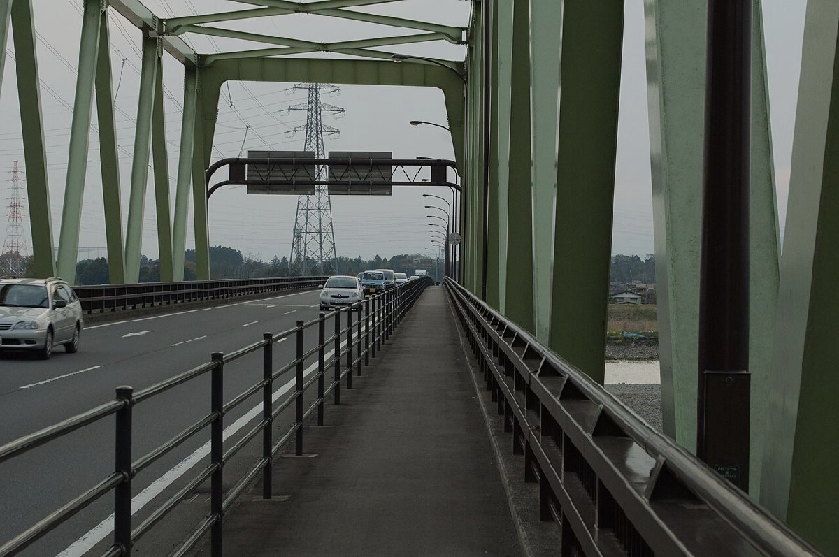 心霊橋のイメージ（モザイク処理済み）