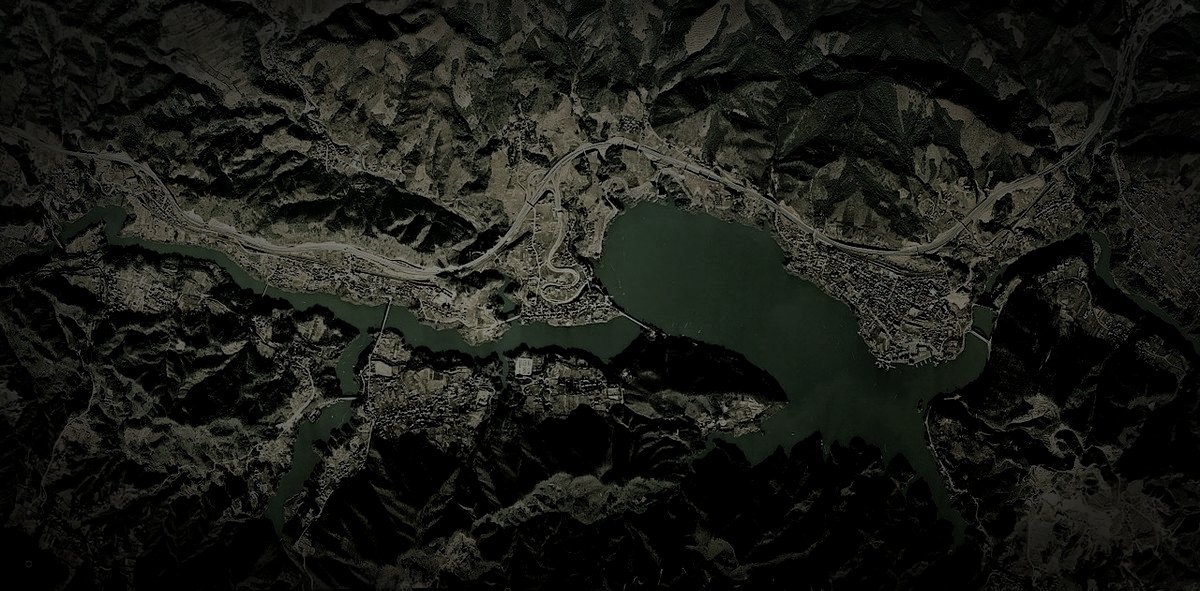 旧相模湖周辺廃キャンプ場のイメージ（モザイク処理済み）