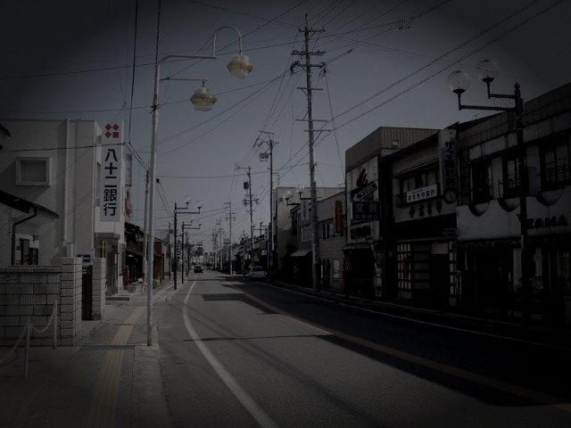 池田町廃製糸工場の女工霊のイメージ（モザイク処理済み）