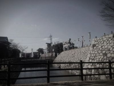 旧中津城地下牢跡 (大分県中津市の路上・交差点)