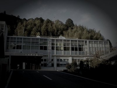 七宗町廃農村の山霊