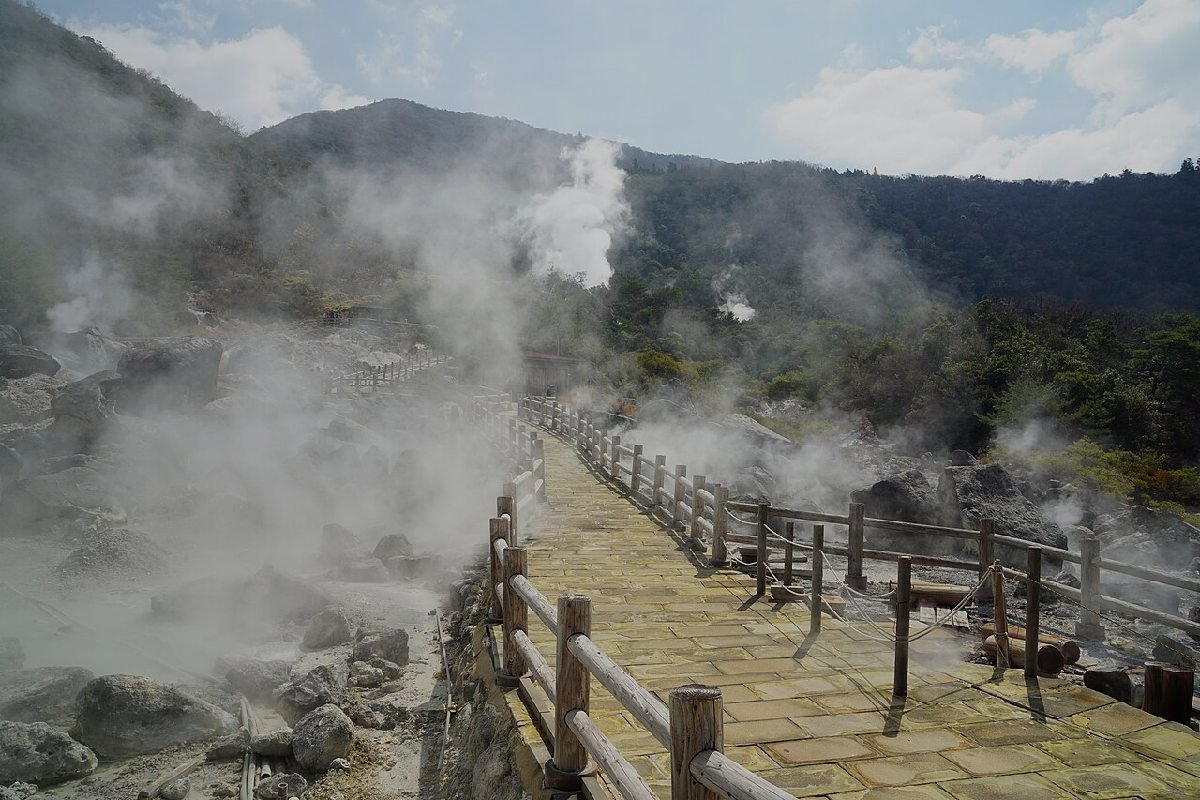 雲仙地獄のイメージ（モザイク処理済み）