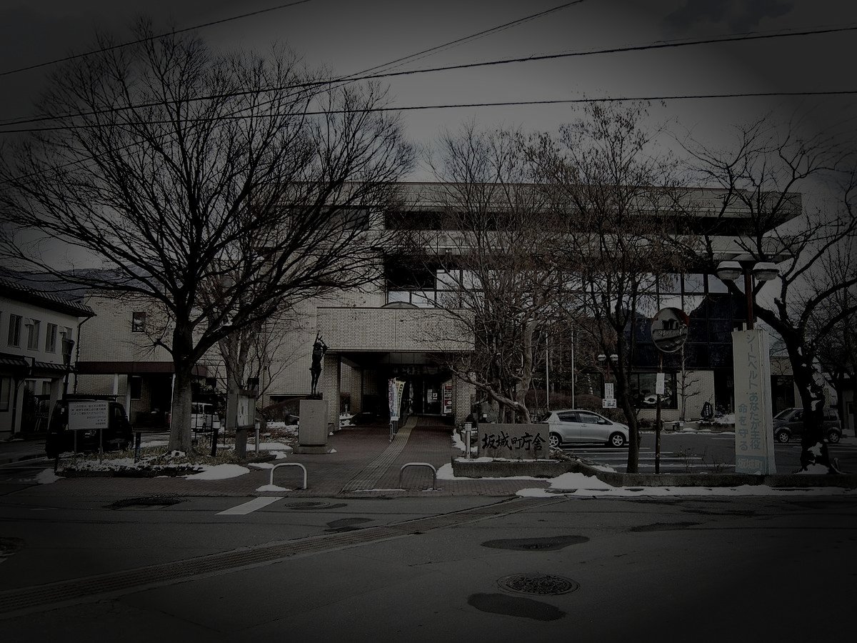 坂城町廃製糸工場の女工霊のイメージ（モザイク処理済み）