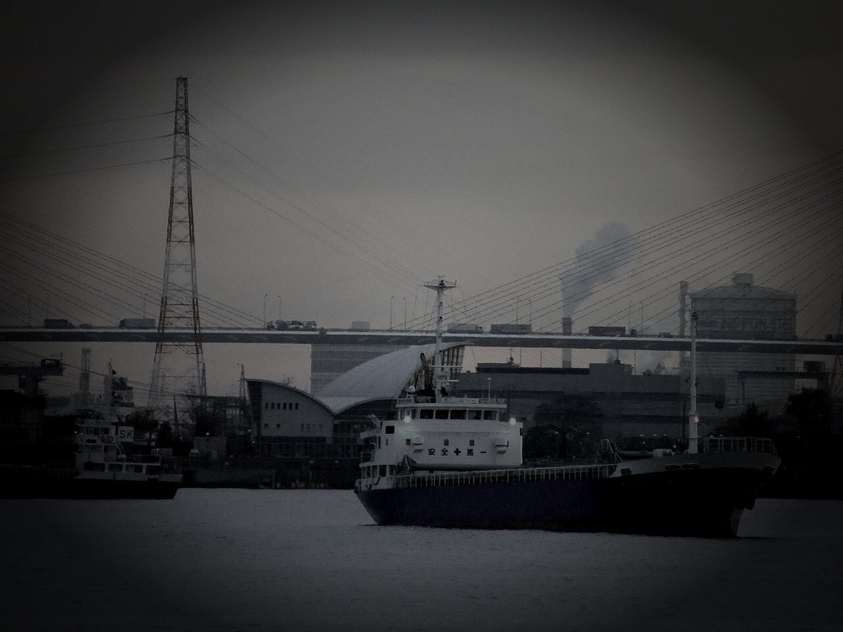 名古屋港廃工場跡のイメージ（モザイク処理済み）