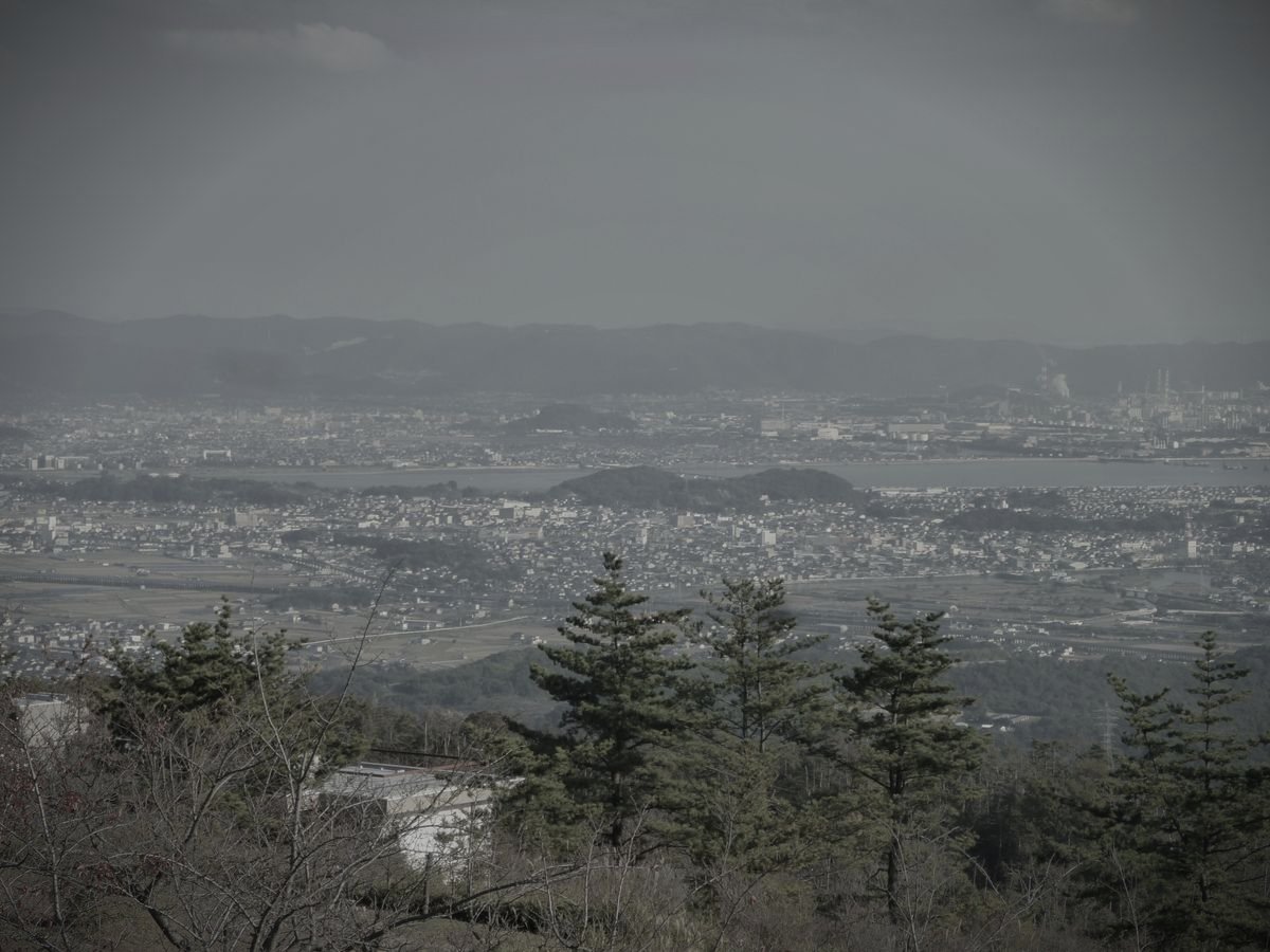 遙照山のイメージ 2 / 2（モザイク処理済み）
