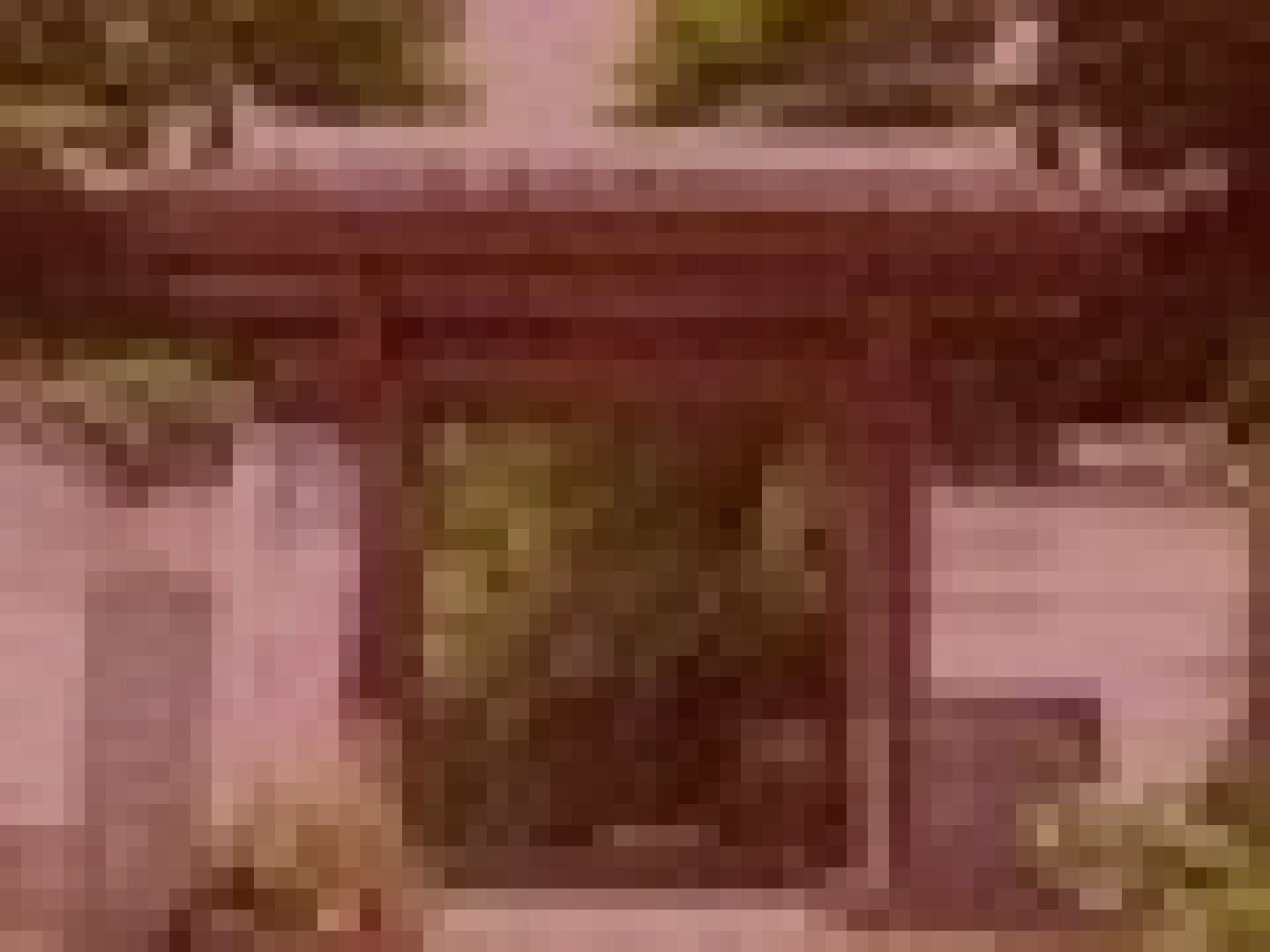 笠置観光ホテル廃墟のイメージ（モザイク処理済み）