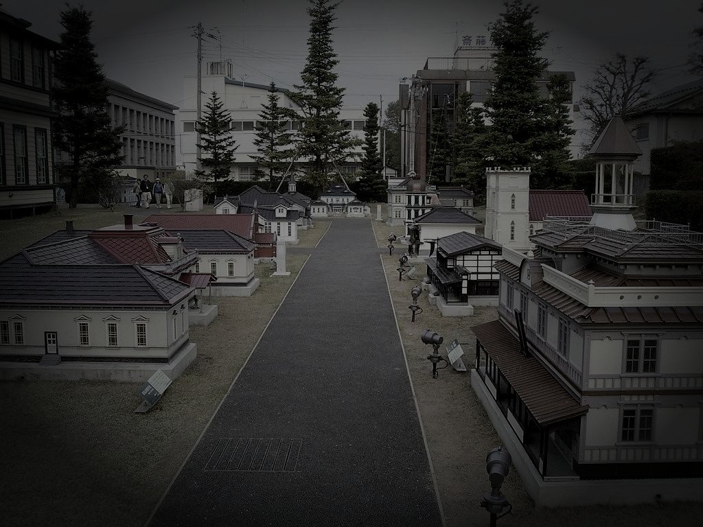 弘前城追手門廃屋のイメージ（モザイク処理済み）