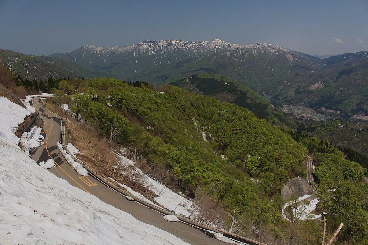 白山スーパー林道のイメージ（モザイク処理済み）