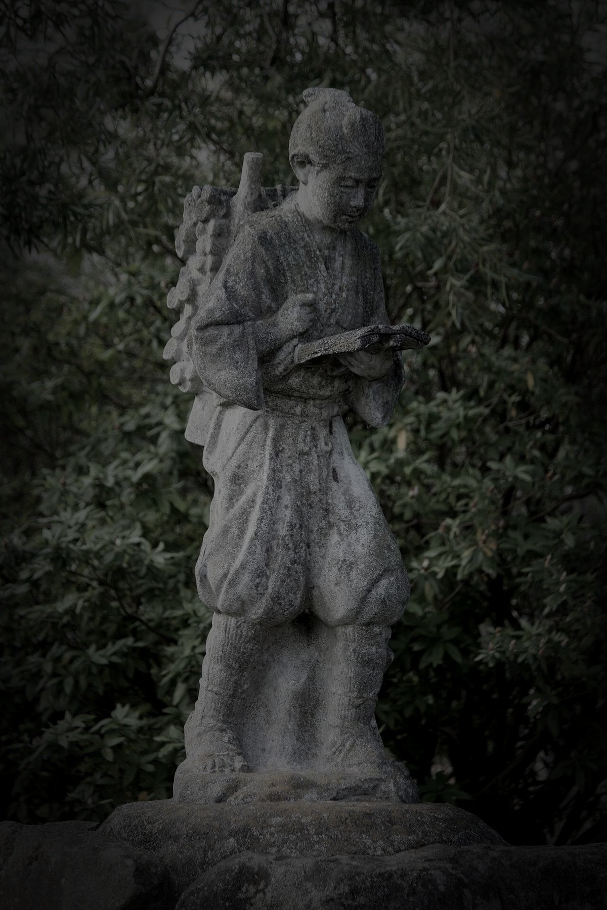霧島市の旧廃温泉旅館のイメージ（モザイク処理済み）