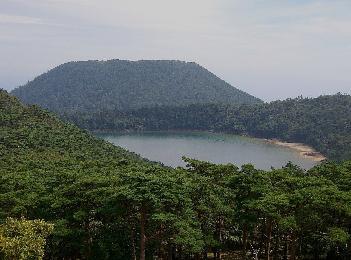 霧島山・御池のイメージ（モザイク処理済み）