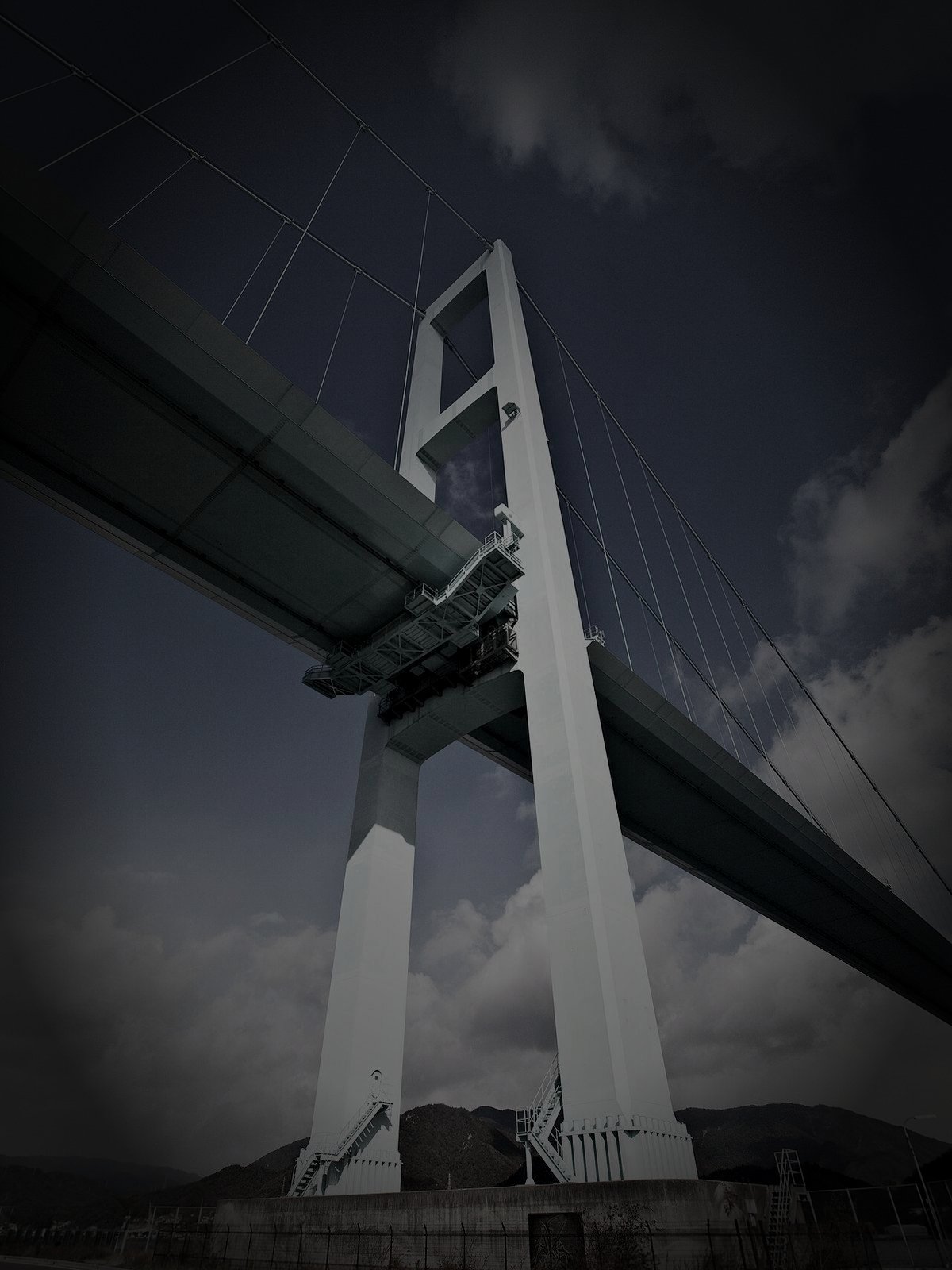 安芸灘廃島の謎のイメージ(モザイク処理済み)