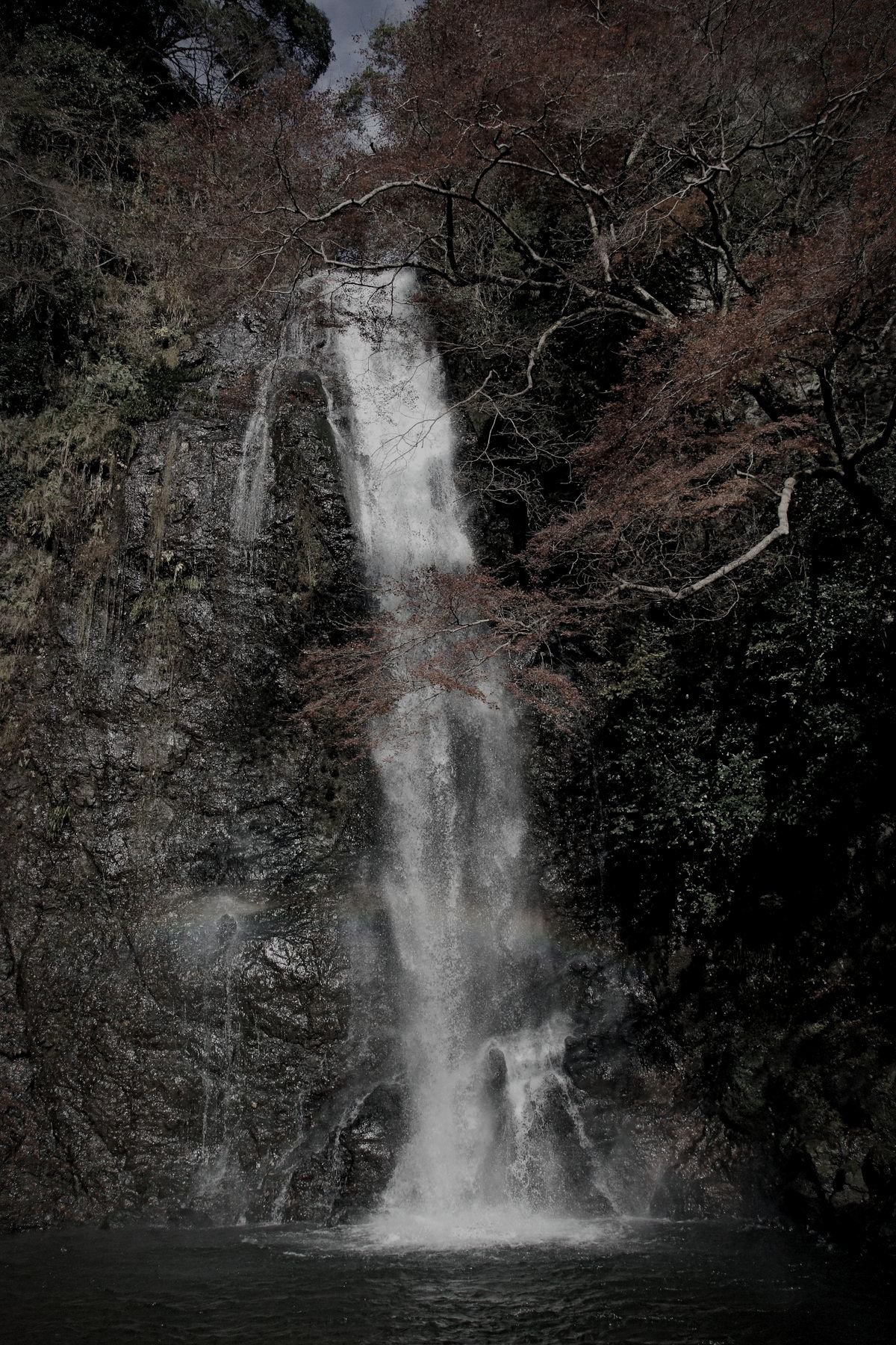箕面の滝(箕面大滝)のイメージ 1 / 4（モザイク処理済み）